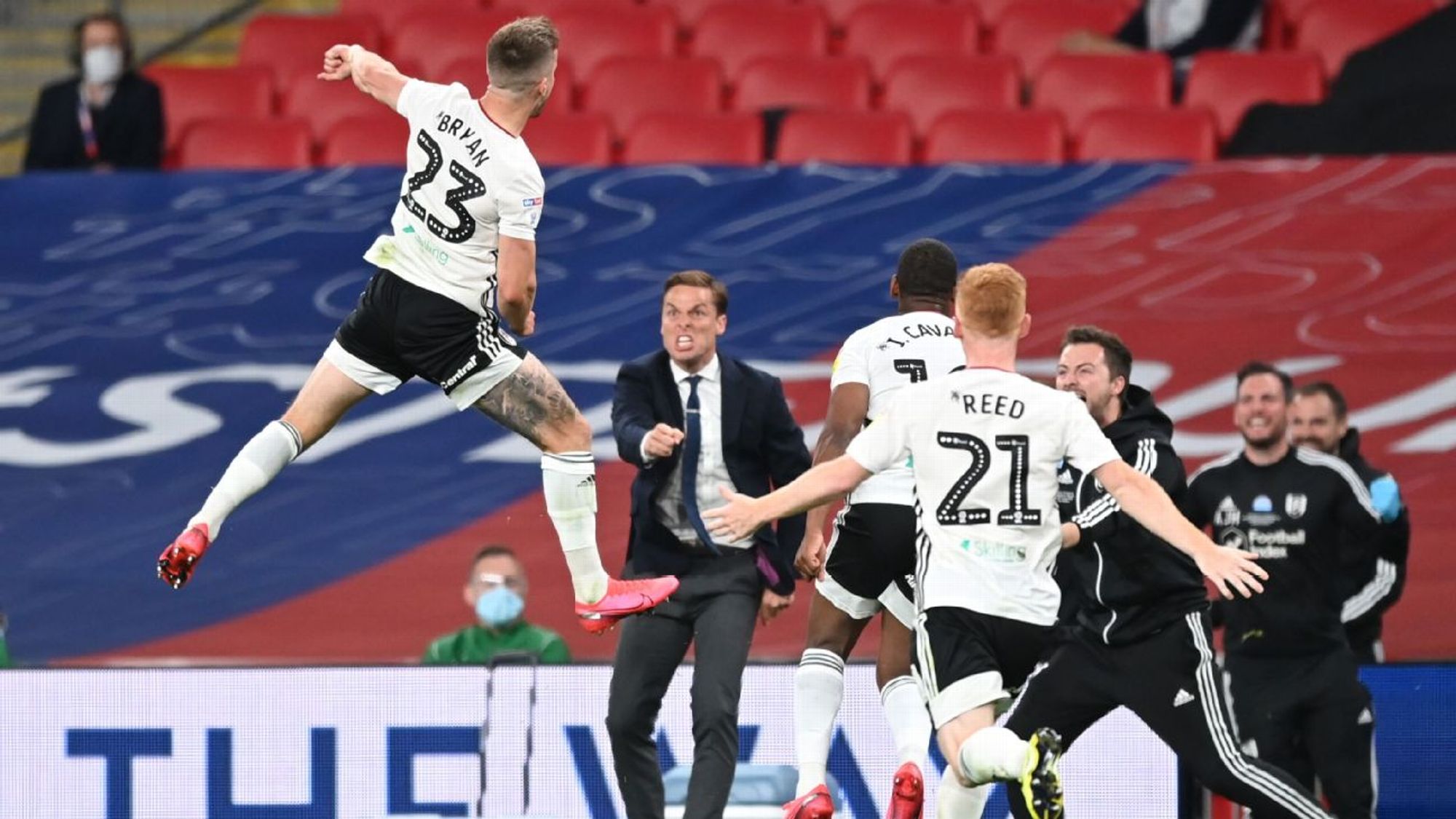 竞争激烈的 竞争激烈的