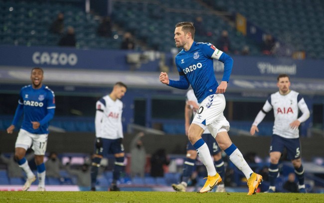 吐口水被列 吐口水被列